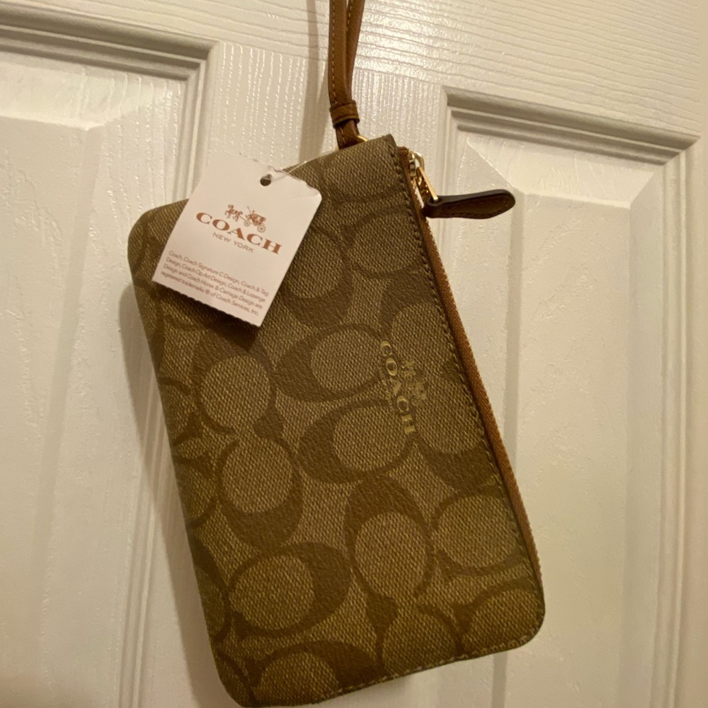 Coach signature canvas wristlet with 2 zip pockets